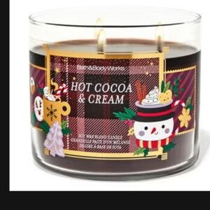 Bath & Body Works Festive Hot Cocoa & Cream Candle New Sealed In Box